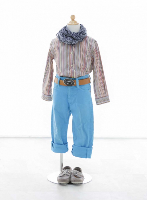  PaulSmithシャツ×ブルーパンツ
