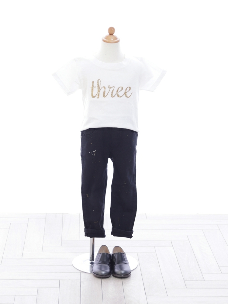 threeTシャツ