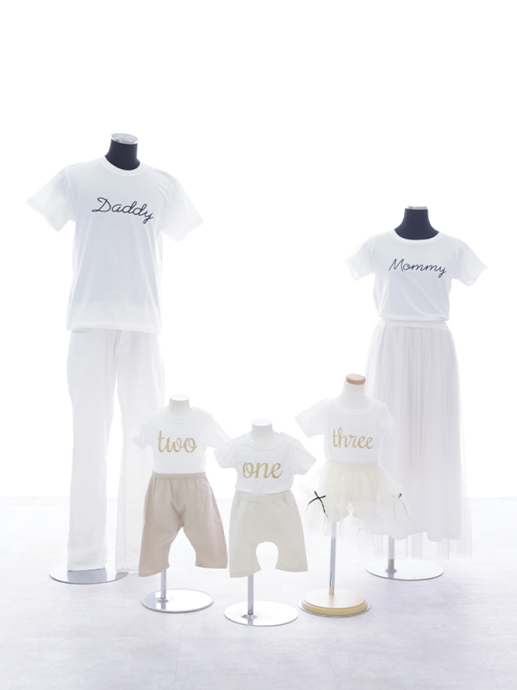 Daddy×Mommy×One Tシャツコーデ